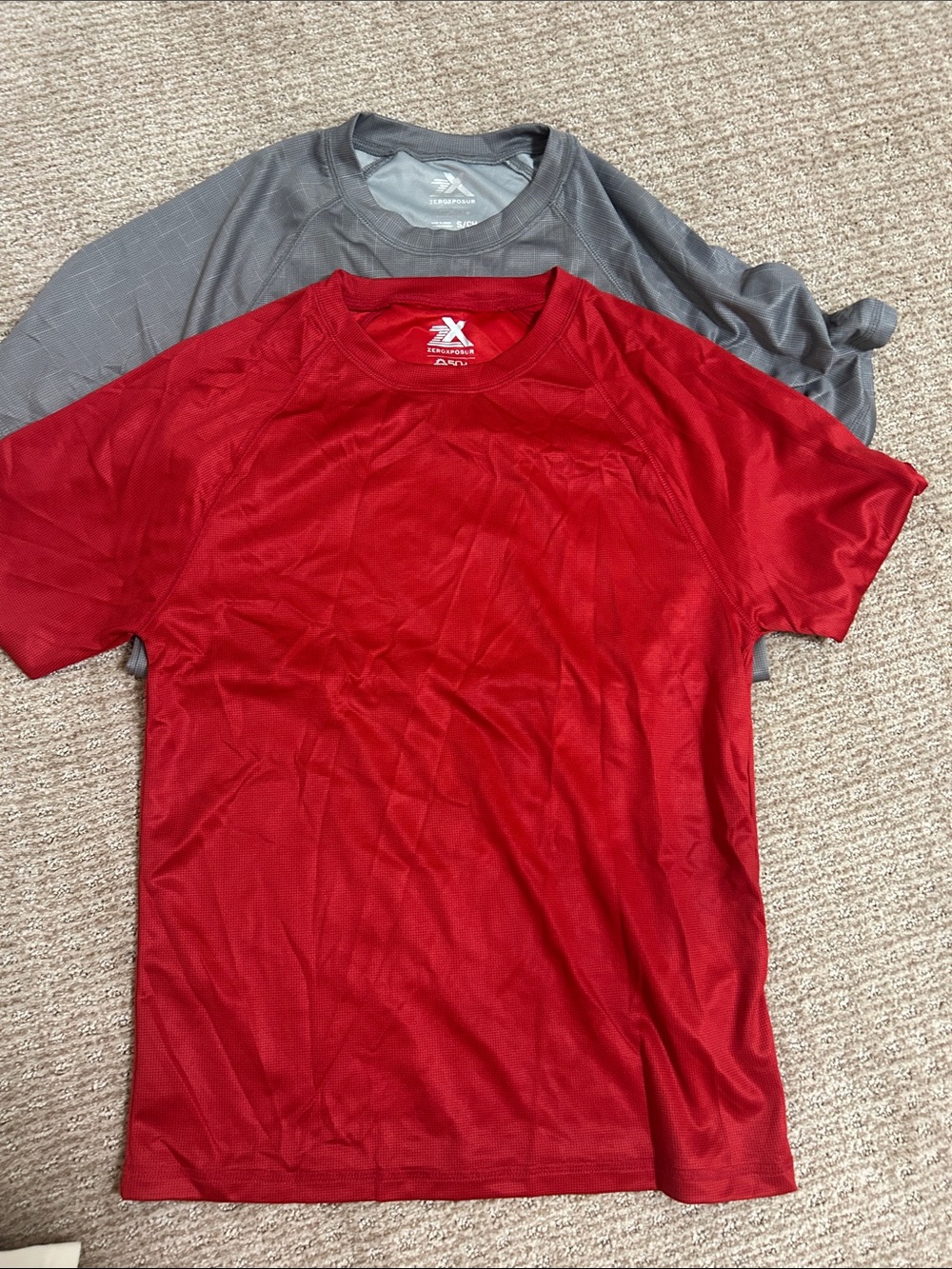 2 Zeroxposur Short Sleeve Performance Tees red & gray with 50+ sun protection